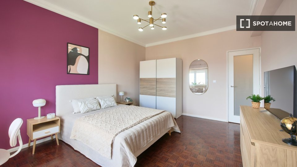 Double room Lisbon, 4 beds — photo 32