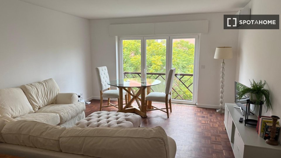 Apartment Lisbon, 2 beds, 95m² — photo 11