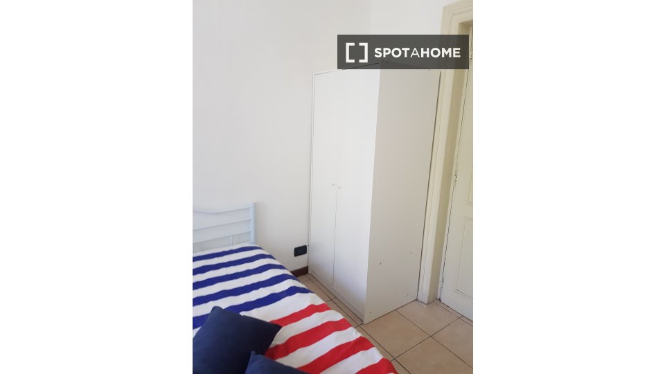 Double room Turin, 5 beds, 122m² — photo 11