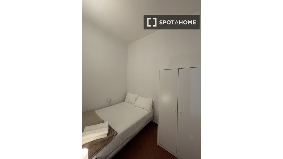 Double room Barcelona, 8 beds, 200m² — photo 6