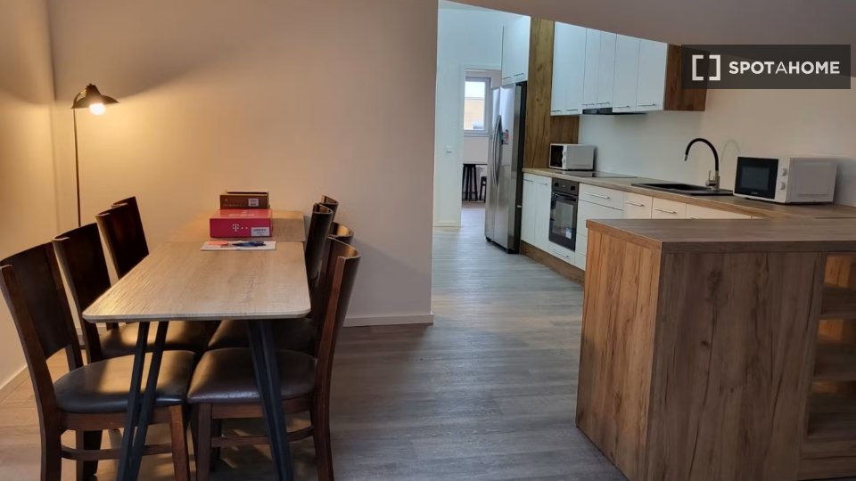 Double room Berlin, 14 beds, 118m² — photo 5