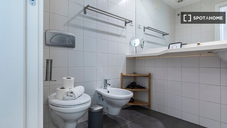 Apartment Lisbon, 2 beds — photo 17