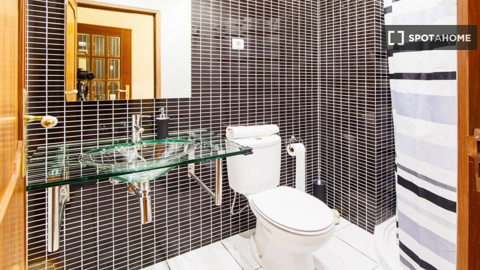 Double room Porto, 4 beds, 157m² — photo 12