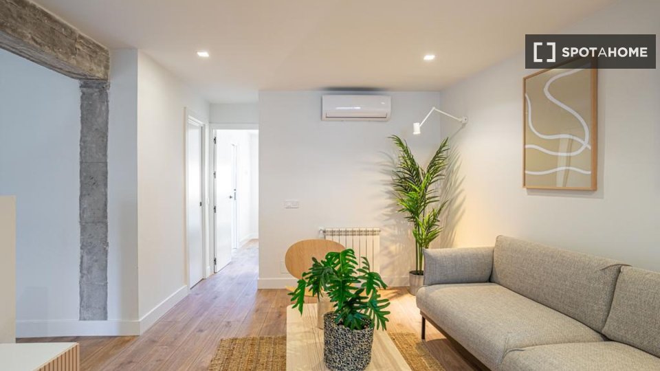Double room Madrid, 4 beds — photo 9