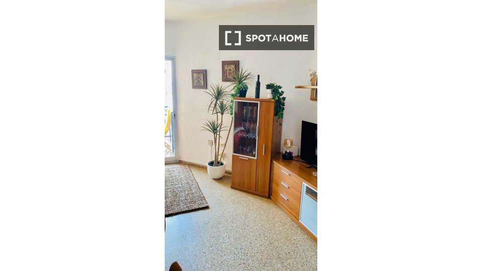 Apartment Valencia, 4 beds, 80m² — photo 7
