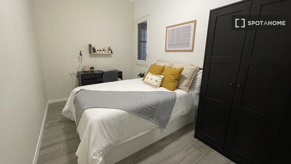 Double room Barcelona, 6 beds, 140m² — photo 14