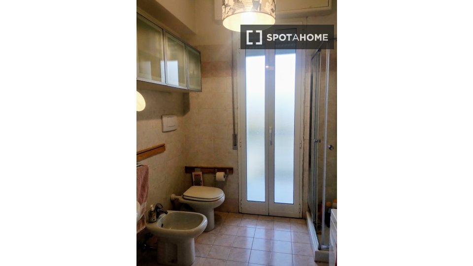 Double room Bologna, 1 bed, 16m² — photo 18