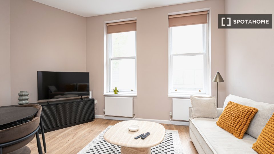 Apartment London, 2 beds, 55m² — photo 10