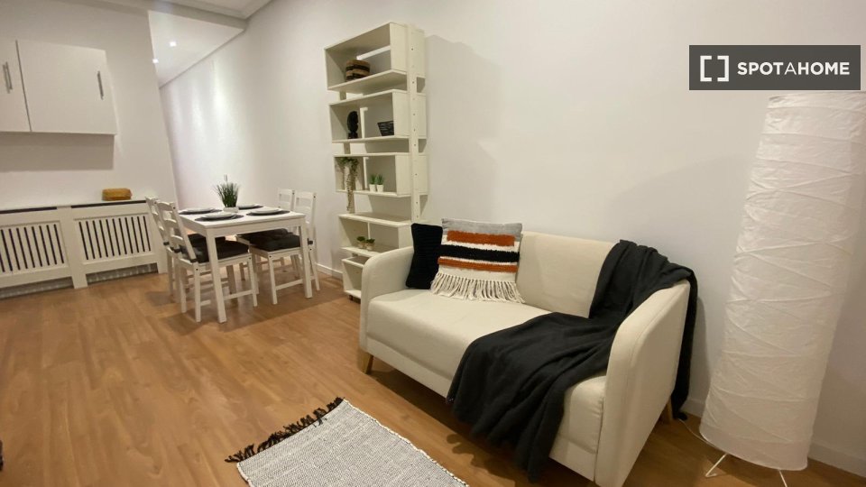 Double room Madrid, 5 beds — photo 18