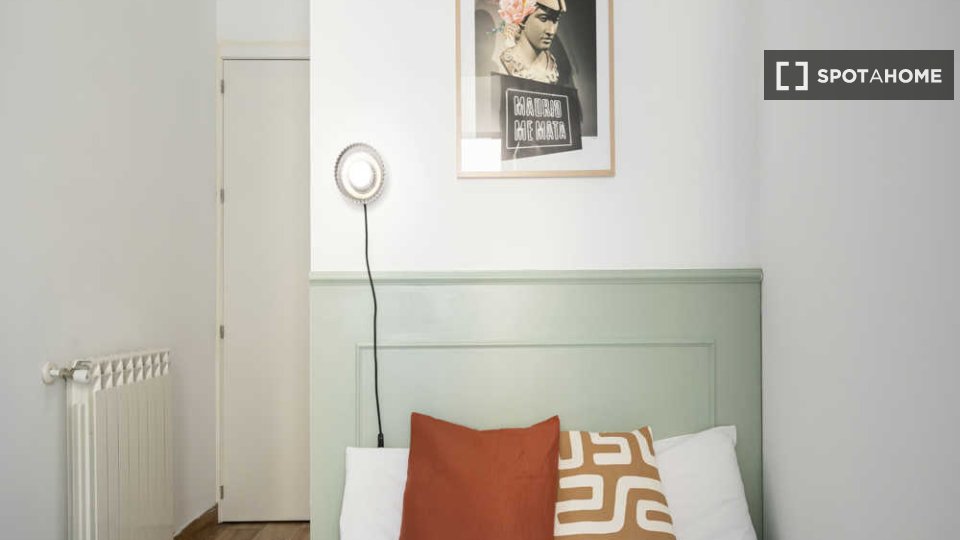 Double room Madrid, 67 beds — photo 68