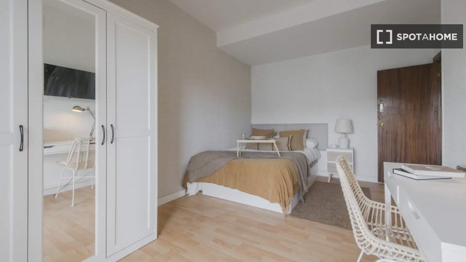 Double room Madrid, 7 beds — photo 9