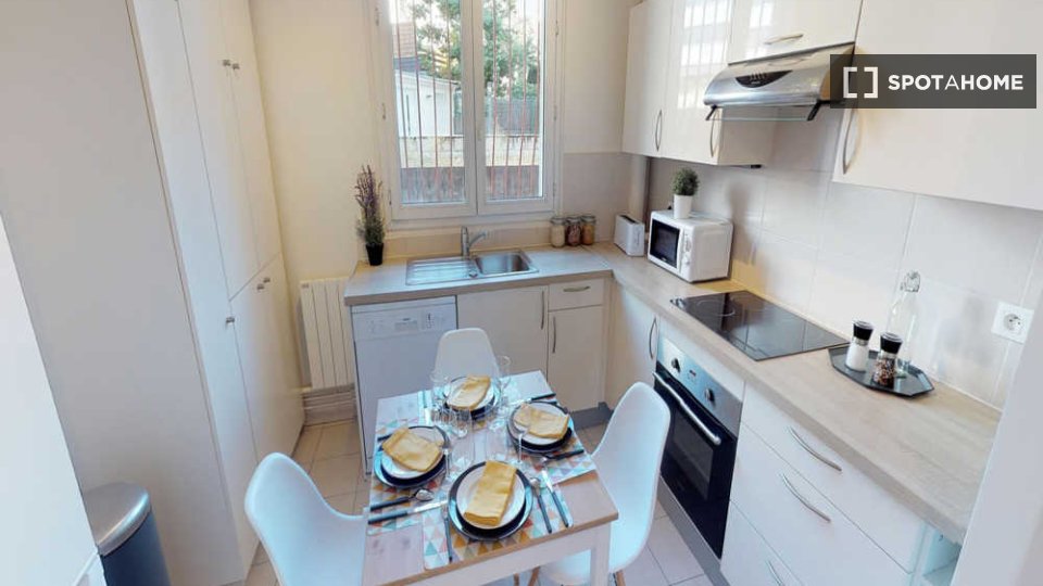 Double room Paris, 5 beds, 80m² — photo 9