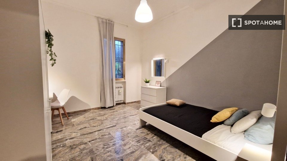 Double room Bologna, 3 beds — photo 22