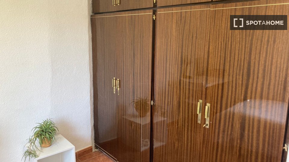 Double room Madrid, 4 beds — photo 12