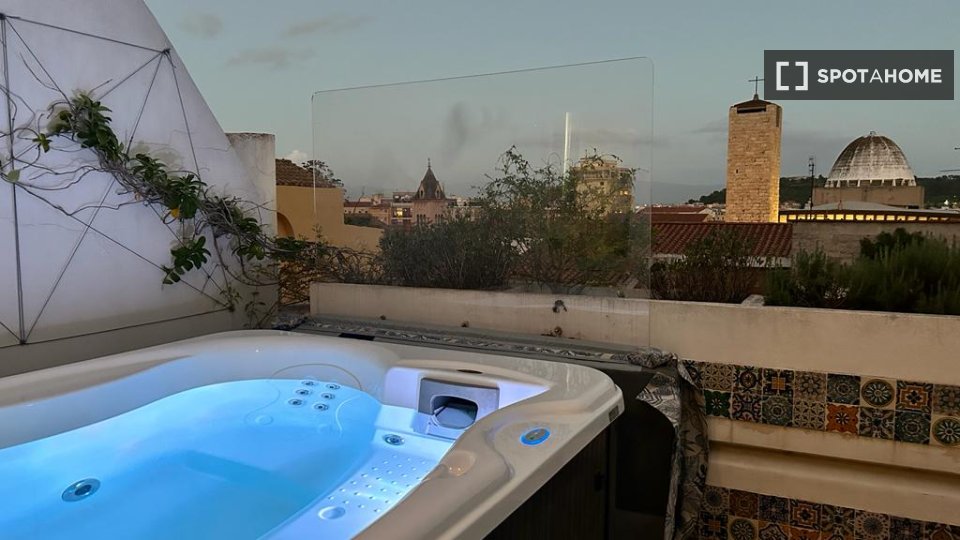 Apartment Cagliari, 2 beds, 70m² — photo 1