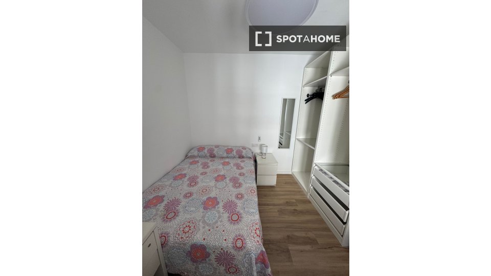 Double room Malaga, 8 beds, 270m² — photo 36
