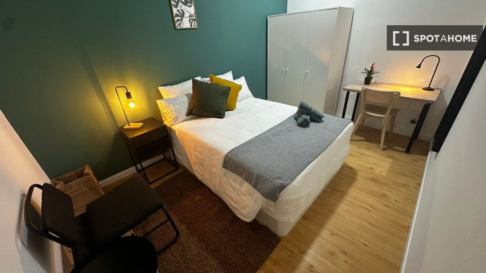 Double room Madrid, 4 beds, 90m² — photo 14