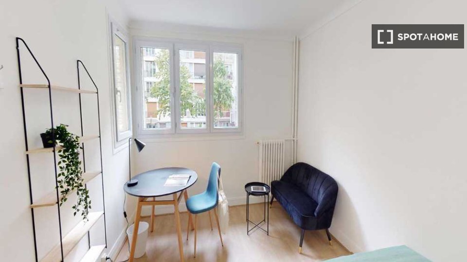 Double room Paris, 5 beds, 110m² — photo 1