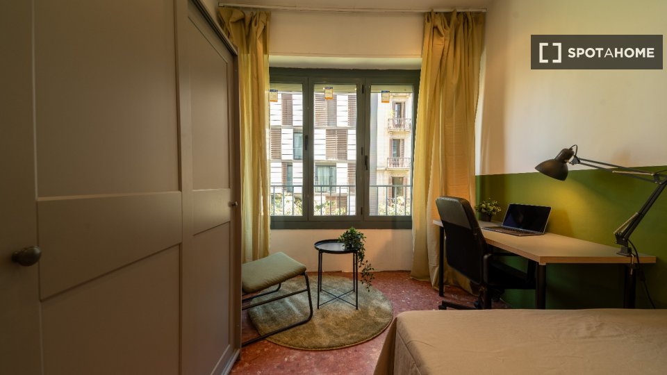 Double room Barcelona, 10 beds, 180m² — photo 18