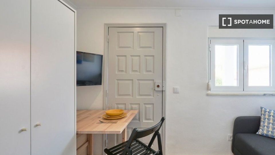 Apartment mono Lisbon — photo 16