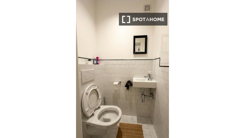 Double room Brussels, 3 beds — photo 3