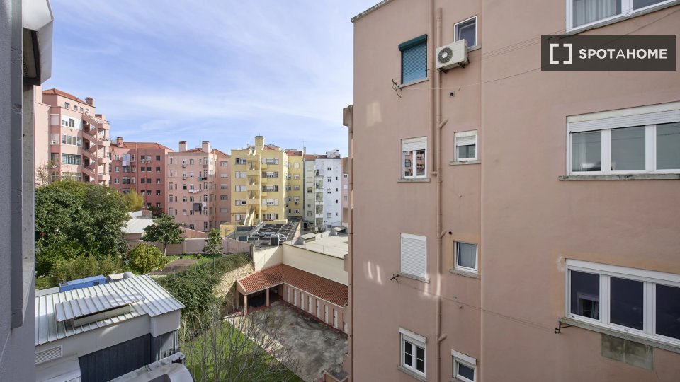 Double room Lisbon, 7 beds — photo 13