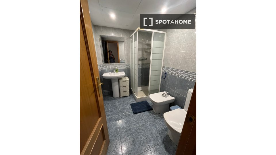 Double room Valencia, 3 beds, 100m² — photo 7