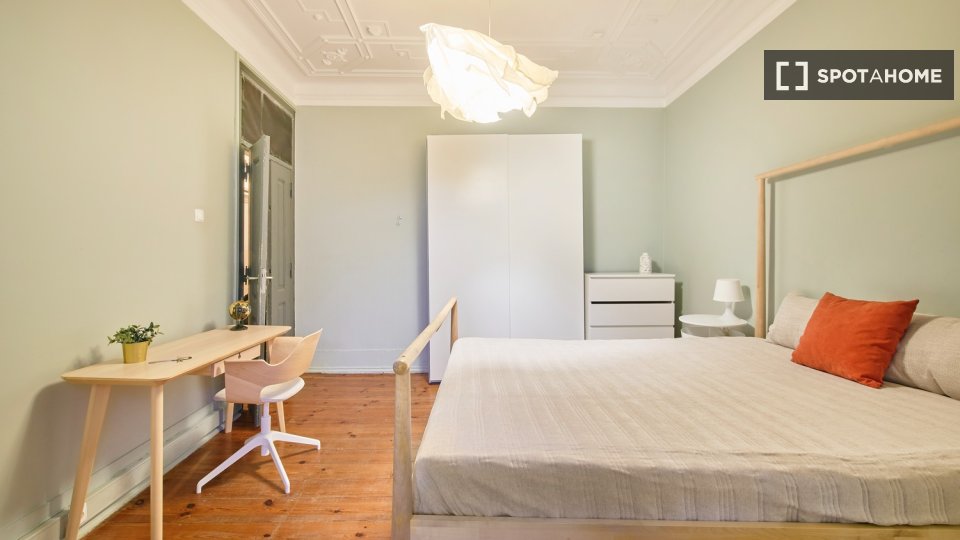 Double room Lisbon, 6 beds — photo 56