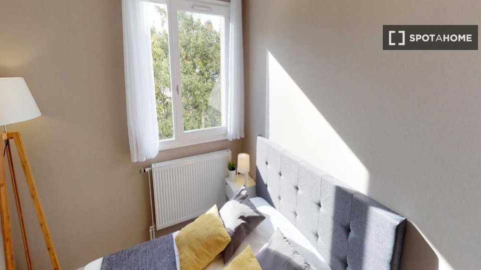 Camera in affitto in appartamento condiviso con 4 camere da letto, Gerland, Lione
