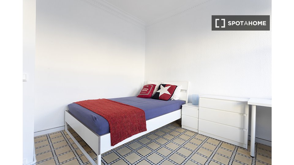 Double room Barcelona, 4 beds, 75m² — photo 19