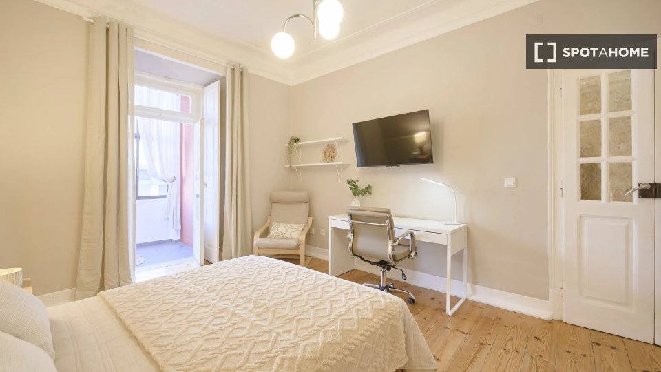 Double room Lisbon, 5 beds — photo 2