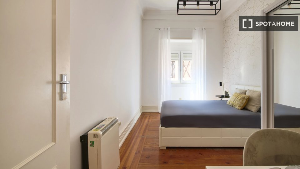 Double room Lisbon, 9 beds — photo 10