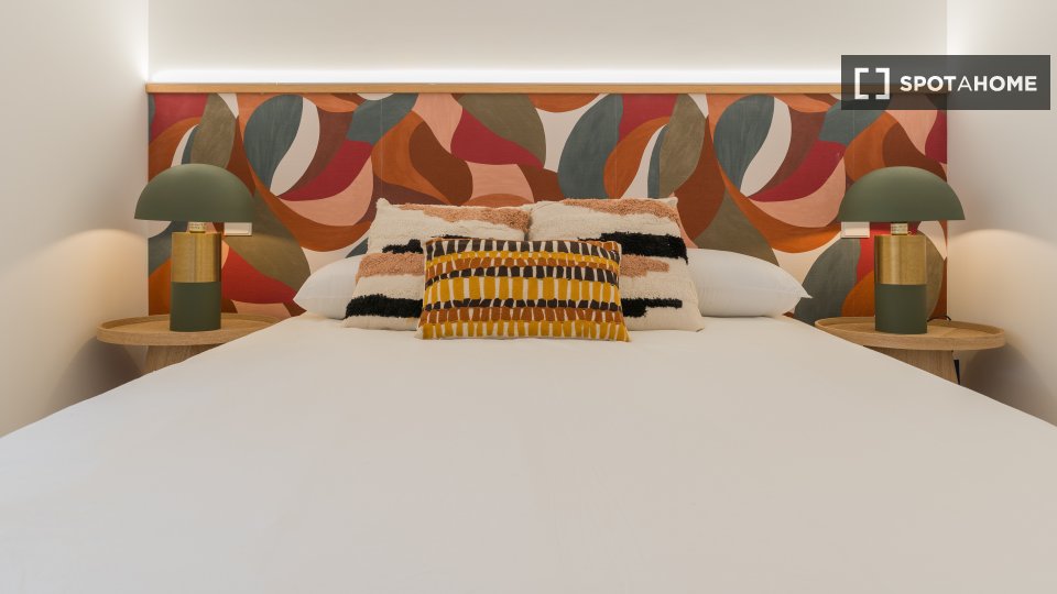 Double room Madrid, 6 beds, 120m² — photo 16
