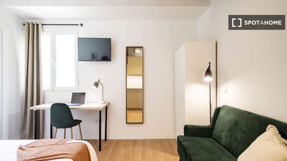 Double room Madrid, 16 beds — photo 5