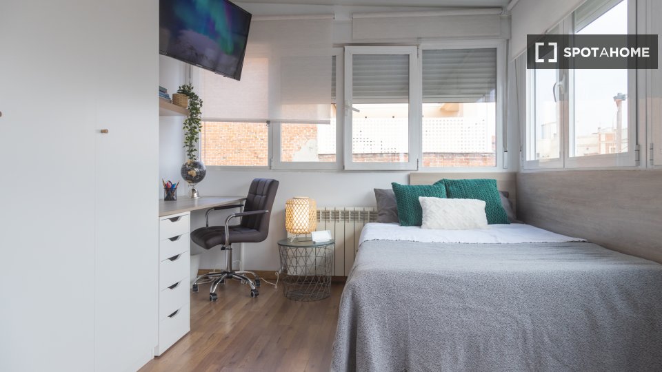 Double room Madrid, 5 beds — photo 12