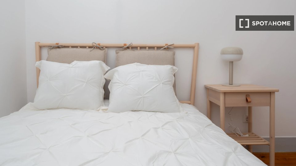 Double room Lisbon, 6 beds — photo 2