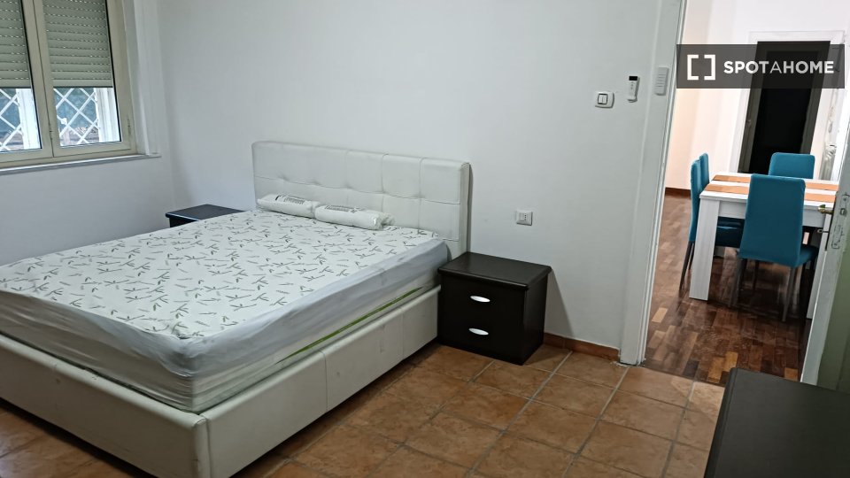 Double room Naples, 2 beds — photo 1
