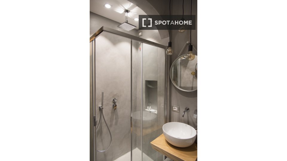 Apartment Milan, 2 beds, 57m² — photo 2