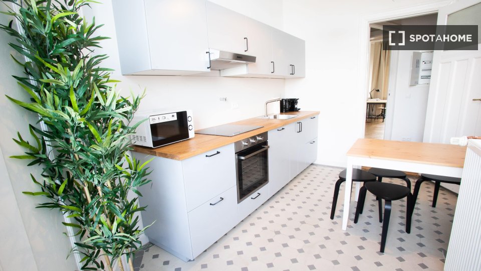 Double room Berlin, 4 beds, 111m² — photo 1
