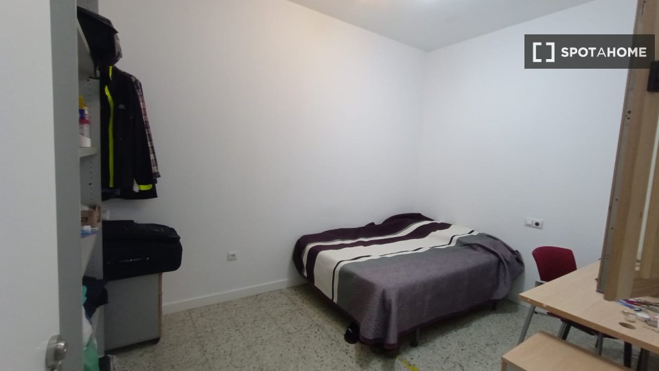 Double room Madrid, 8 beds — photo 10