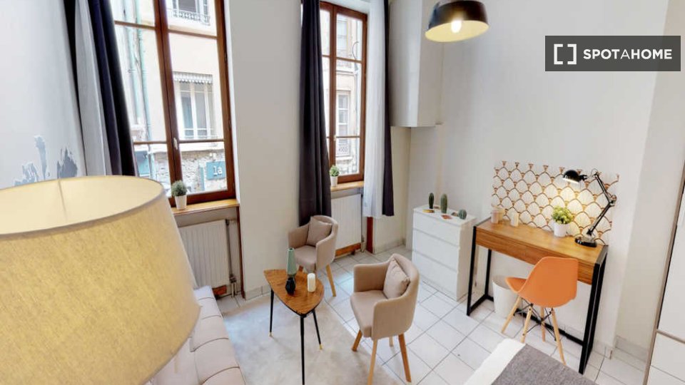 Camera doppia Lione, 3 camere, 70m² — foto 7