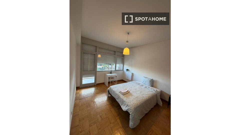 Double room Lisbon, 6 beds — photo 1