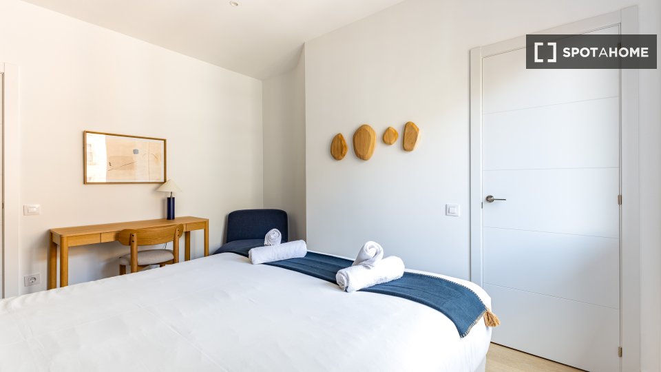 Apartment Barcelona, 3 beds, 82m² — photo 16