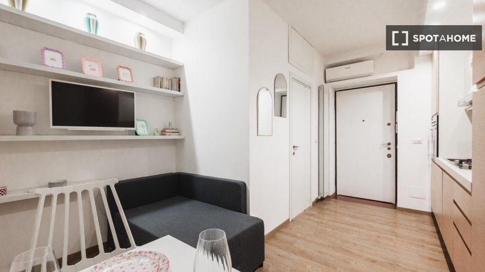Apartment Milan, 1 bed — photo 42