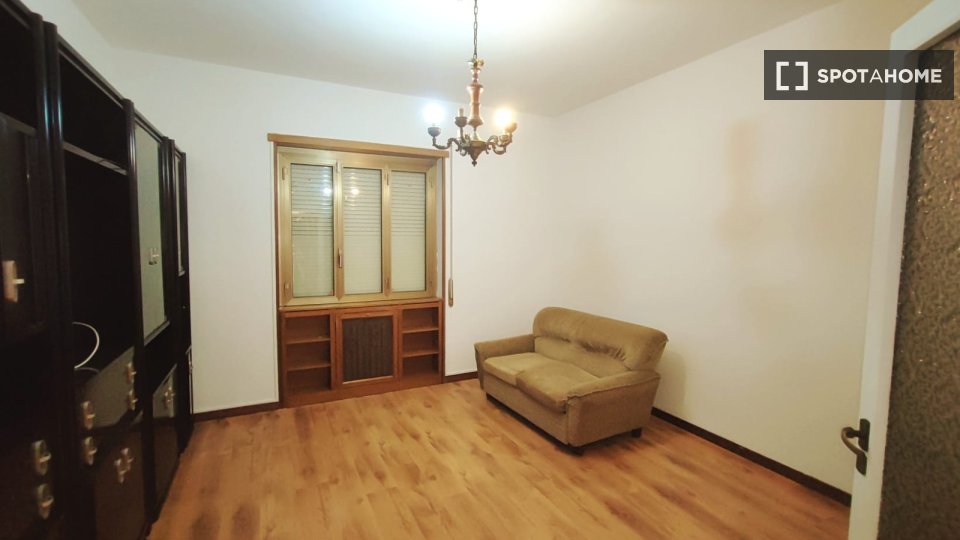 Double room Rome, 3 beds — photo 9
