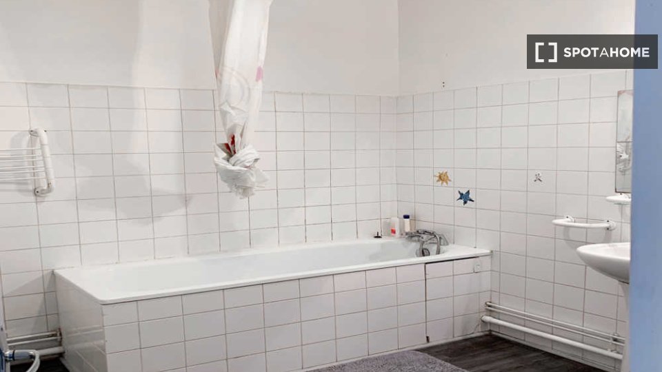 Camera doppia Lione, 4 camere, 90m² — foto 6