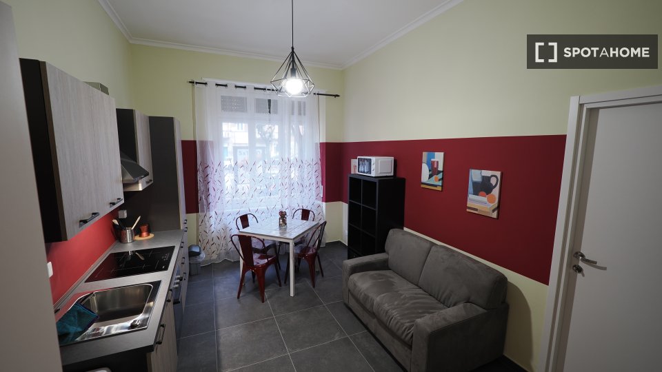 Double room Turin, 2 beds — photo 5