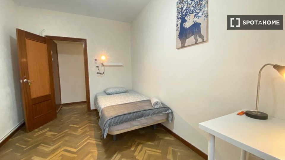 Double room Madrid, 4 beds — photo 5