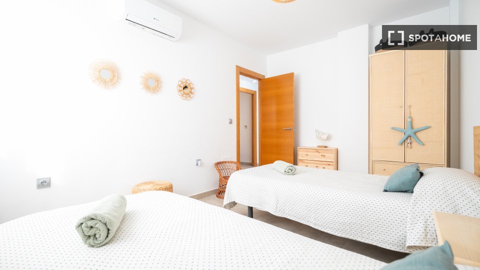 Apartamento de 4 habitaciones en alquiler en Níjar