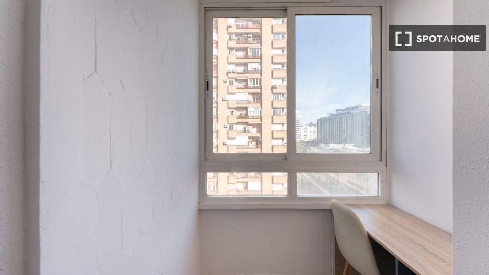 Double room Madrid, 6 beds — photo 6